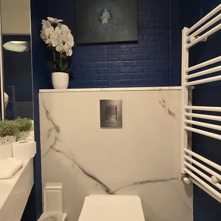 Amelie - Ultracentral Cozy 1br In The Heart Of Apartment Bucharest